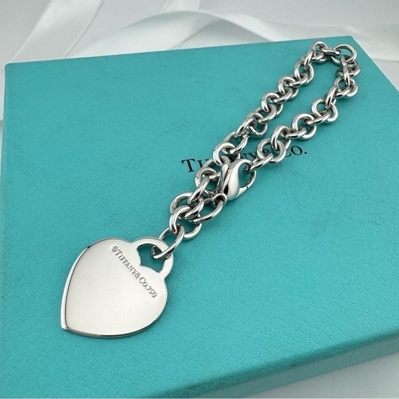 RARE Return To Tiffany & Co. 18k Diamond Heart Bracelet in White Gold 30g - Picture 5 of 9